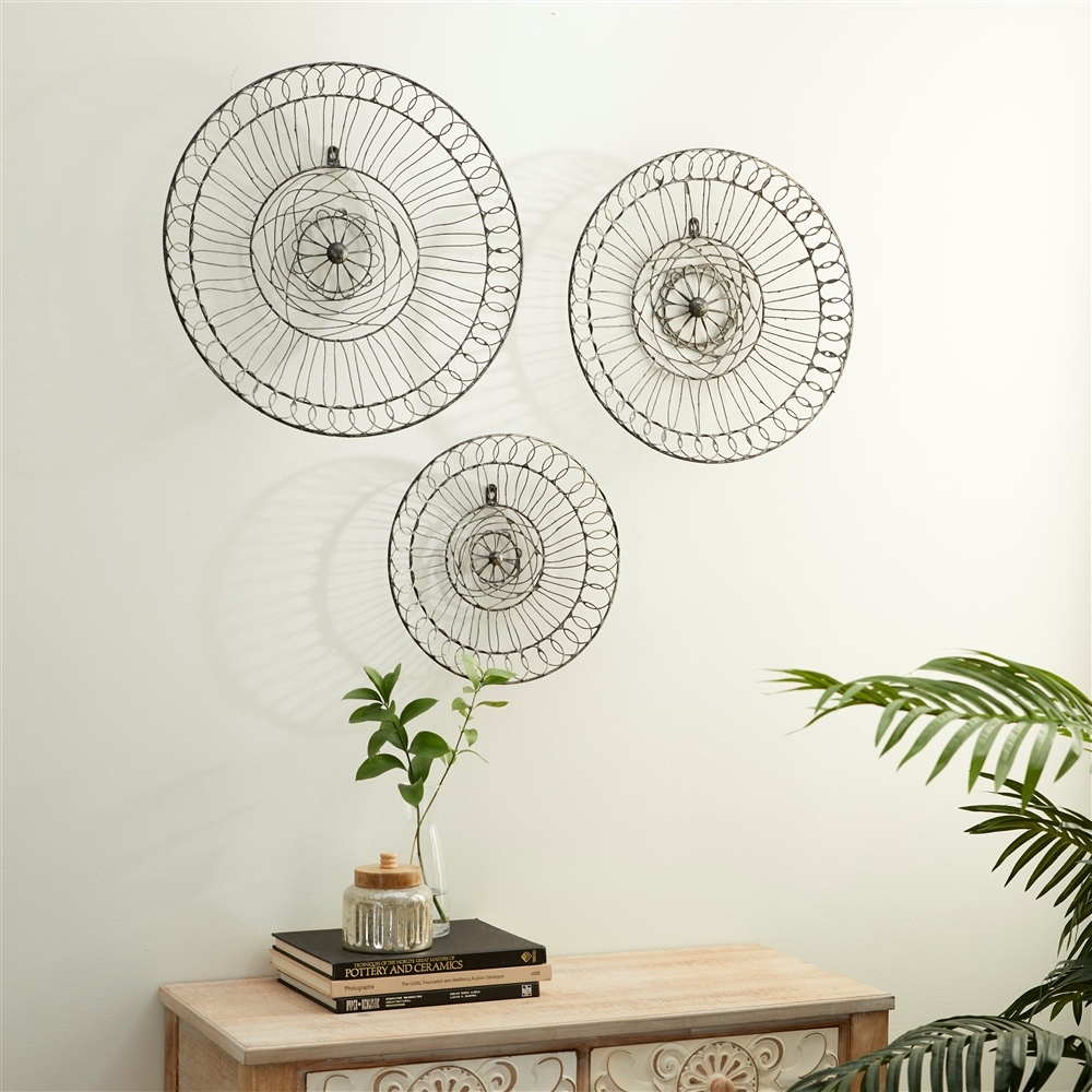 Grayson Lane 14-in 18-in 20-in Black Metal Eclectic Style Wall Decor - Set Of 3 3 Grayson Lane 14-in 18-in 20-in Black Metal Eclectic Style Wall Decor - Set Of 3 - Image 3