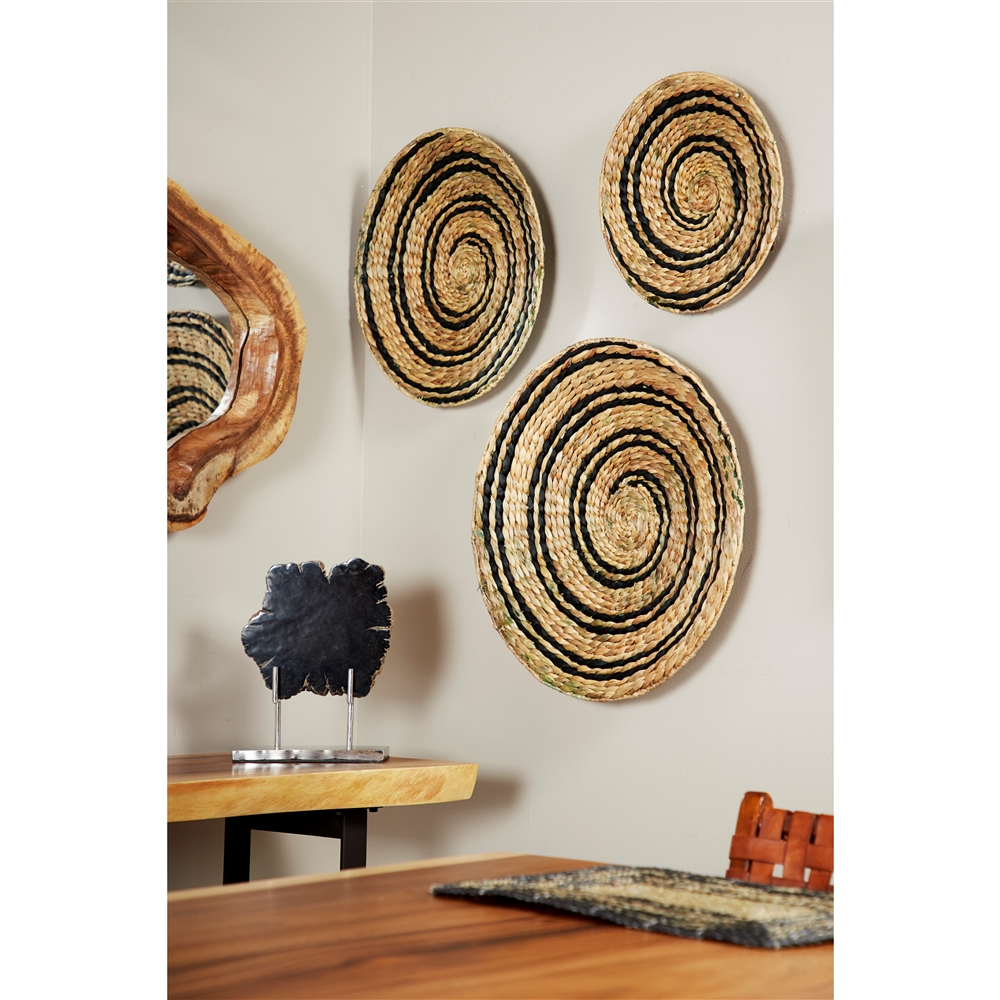 Grayson Lane 24-in H X 24-in W Traditional Abstract Metal Wall Accent - Set Of 3 3 Grayson Lane 24-in H X 24-in W Traditional Abstract Metal Wall Accent - Set Of 3 - Image 3